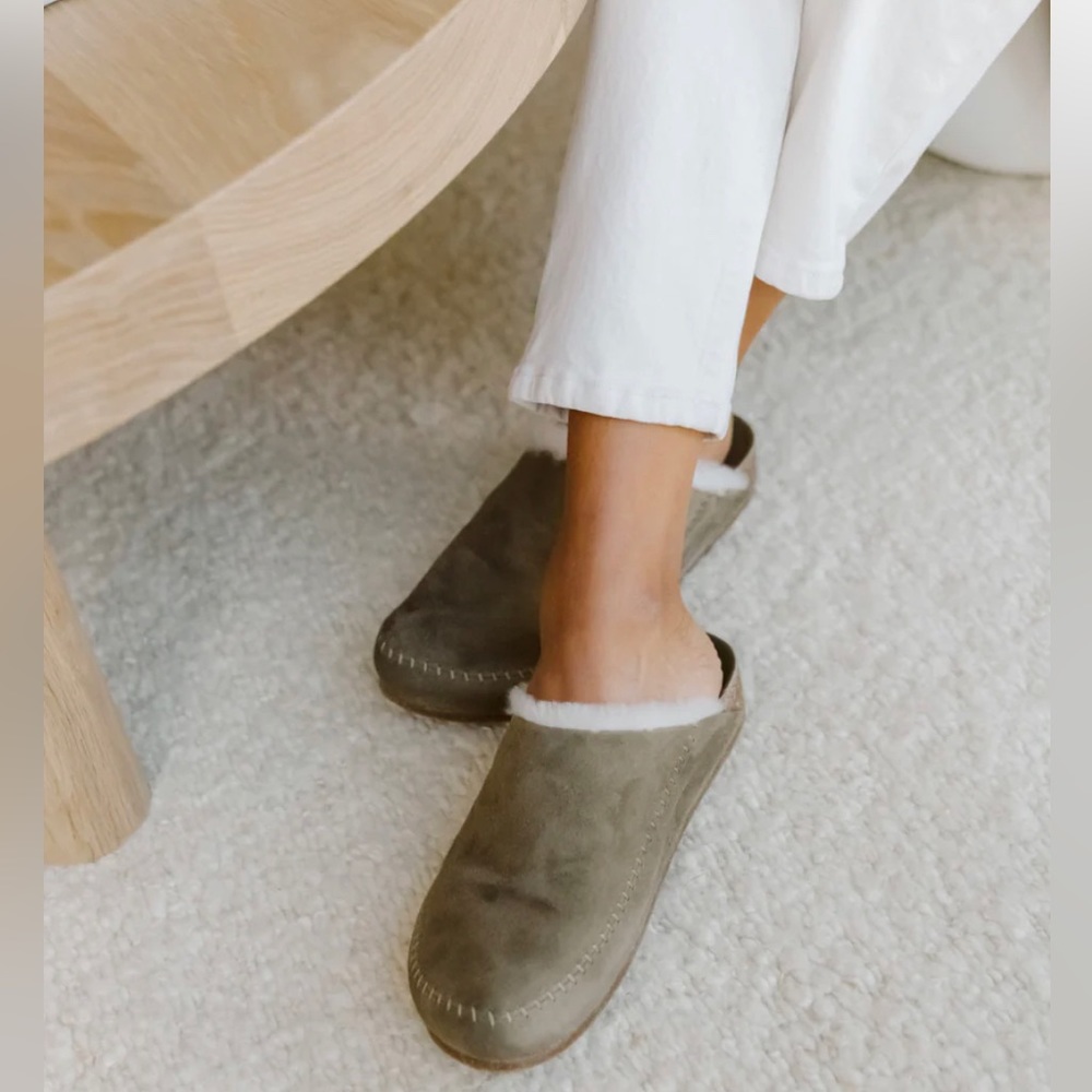 Jenni Kayne Shearling Moc Clog Laurel Green Suede Size 7 Made in Italy - Picture 1 of 8